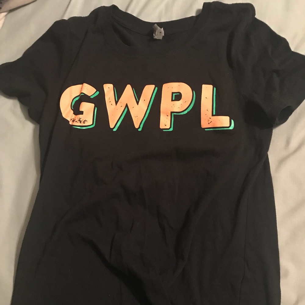 Girls Who Powerlift Peach Gang tee